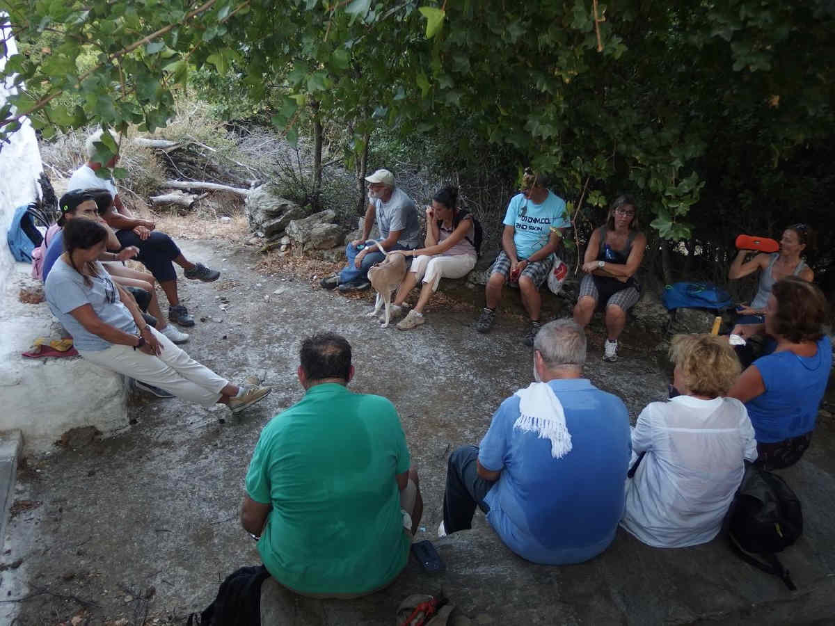 athina kyrtata in andros routes trail no 10 androsfilm 11 august 2016 vanglouk (17)_1