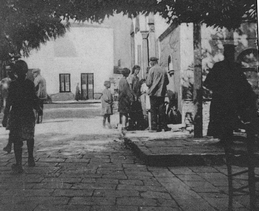 Το νερό ήρθεν , καρτ ποσταλ προ του 1904 ( Χαιρετίσματα από την Άνδρο, Καΐρειος Βιβλιοθήκη andriaka-xronika-vanglouk-androsfilm-aq-3